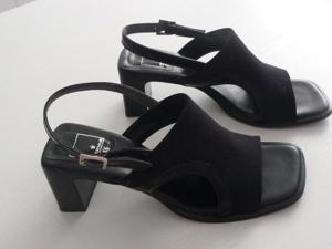 Sehr schöne bequeme Damen-Sandaletten der Marke Servas Bild 1