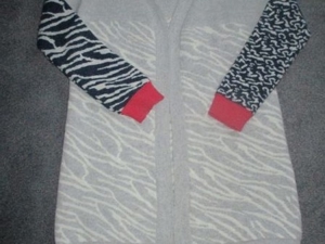 Strickjacke - Cardigan - grau meliert - M - interessante Ärmel