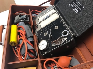 Oscillograph zur doppelseitigen Pulsschreibung nach Prof. Gesenius Keller Bild 4