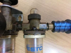 FESTO FRC-1 4 Wartungseinheitmit Manometer und Absperrventil Messing Bild 4