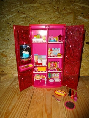 Barbie American-Kühlschrank zu verkaufen
