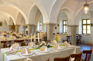 Bayern - Renaissance Schloss mit Hotel und Restaurant Bild 4