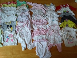 XXL Baby-Kleiderpaket 107 Teile, Gr. 50 56-80, inkl. 4 Schlafsäcke Bild 2