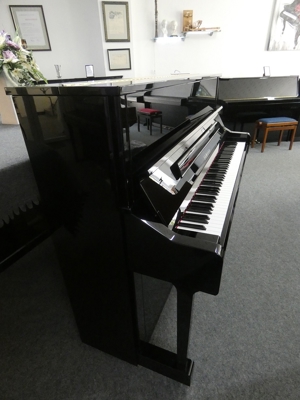 gebrauchtes Yamaha Klavier U 1 von Klavierbaumeisterin aus Aachen Bild 2