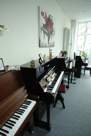 Kawai Klavier von Klavierbaumeisterin aus Aachen Bild 7