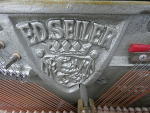 Seiler Klavier von Klavierbaumeisterin aus Aachen Bild 10