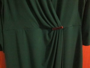 Gr. 44: Kleid, grün mit Schnalle, "ESPRIT", neuwertig Bild 2