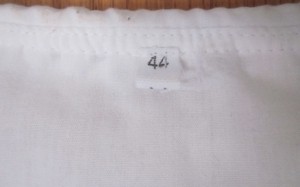 Gr. 44: Trachten-Bluse, weiß + Landhaus- Trachten-Kleid " Trachten Redl" + Kette Bild 8