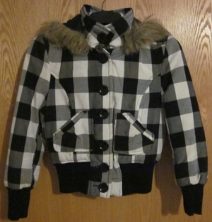 Gr. S 36: Winter-Jacke mit Kapuze, schwarz, "Tchibo TCM" + "Fashion Club", wenig getragen Bild 5