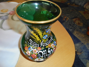 Glasvase handbemalt grün mit Blumen mit Aufschrift " zum Andenken "