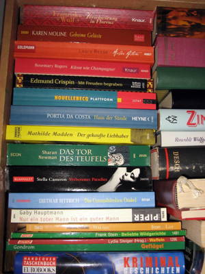 Bücher, gebundene + Taschenbücher * alt & neu * Kochbücher usw.