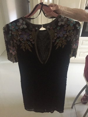 Wunderschönes Abendkleid mit vielen Bunten Applikationen Bild 2