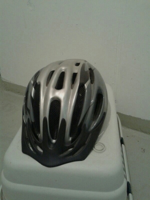 Fahrrad Helm Bild 1