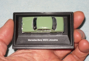 Mercedes Benz W115, /8, Blechschild und Schuco Metallmodell Bild 17