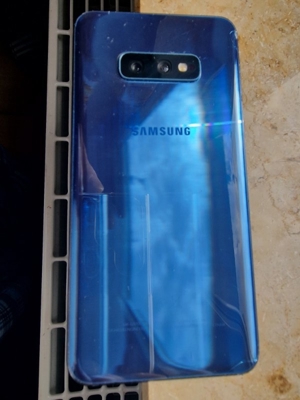 Samsung S10e Prism Blue Bild 3