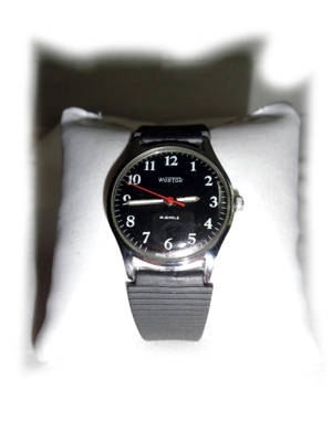 Schwarze Armbanduhr von Wostok Bild 1