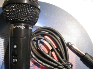 Dynamisches mikrofon mit phoenix   popschutz Bild 3
