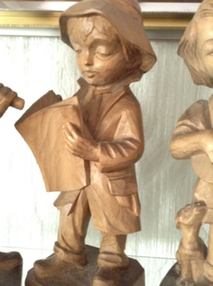 Drei Holzfiguren ca. 40 cm hoch Bild 3