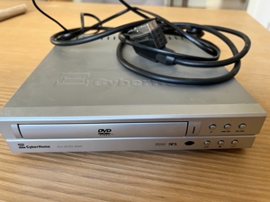 DVD Player mit Fernbedienung und Anschlusskabel Bild 3