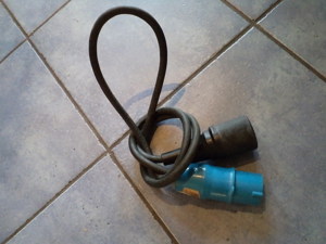 1x CEE blau   Schuko Adapterkabel Camping, 1m, Strom CEE Stecker auf Schuko - 1a , wenig benutzt Bild 2