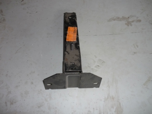 BMW E23 51111880565 Halter Stoßstange vo.