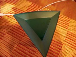 Stylische Vase (dreieckig mit breitem Rand), neuwertig, Bild 3