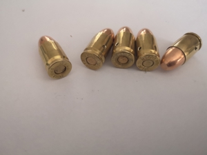 10 Stück 9mm Deko Patrone für zwei Reigen Magazine PAK Schreckschusswaffen Bild 4