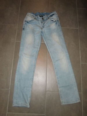 Jeanshose für Mädchen zu verkaufen *Größe 146*