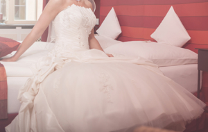 Traumhaftes Hochzeitskleid inkl. Zubehör SUPER GÜNSTIG! Bild 8