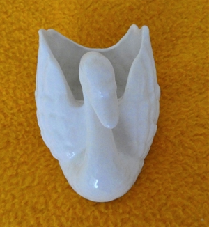 kleiner Pflanz-Schwan / Übertopf / Deko weiß Keramik ca. 9,5 cm hoch Bild 2