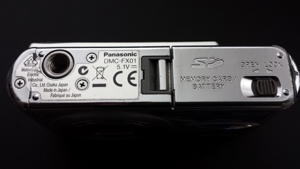 Kamera Panasonic Lumix DMC FX01, Leica, Weitwinkel 28mm, silver, Defekt Bild 6