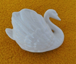 kleiner Pflanz-Schwan / Übertopf / Deko weiß Keramik ca. 9,5 cm hoch Bild 1
