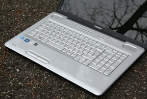 17,3" TOSHIBA Satellite Windows 10 PRO Notebook Laptop 17,3 Zoll Bild 4