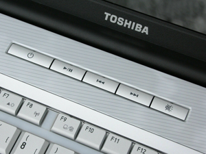 17,3" TOSHIBA Satellite Windows 10 PRO Notebook Laptop 17,3 Zoll Bild 6