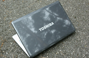 17,3" TOSHIBA Satellite Windows 10 PRO Notebook Laptop 17,3 Zoll Bild 8
