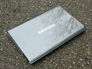 17,3" TOSHIBA Satellite Windows 10 PRO Notebook Laptop 17,3 Zoll Bild 2