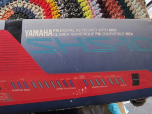 Yamaha SHS -10R, Umhänge - Keyboard Bild 4