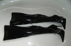 Latexleggings, Langes schwarzes Latexkleid ca.145cm, Latexmaske Bild 10