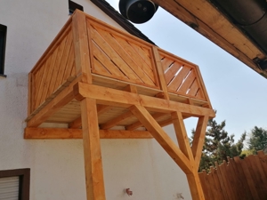Zimmermann Holzarbeiten Überdachung Carports Pavillons Fenster Anstrich Tore Rollos Bild 4