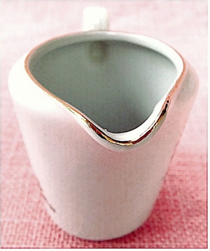 Zuckerdose mit Deckel / Milchkännchen - Porzellan von KAHLA - Mit Blumenmotiven / Goldrand Bild 4