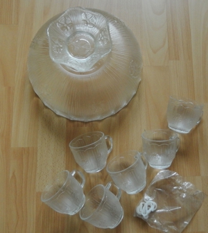 NEU - Bowlenservice / Bowlenschüssel auf Fuß + 6 Becher aus Glas Bild 3