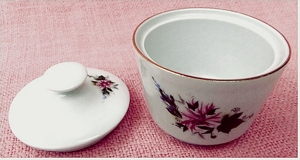 Zuckerdose mit Deckel / Milchkännchen - Porzellan von KAHLA - Mit Blumenmotiven / Goldrand Bild 5