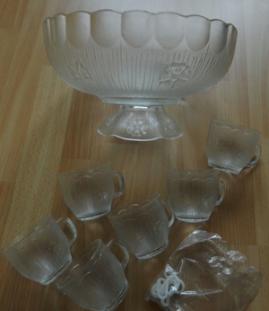 NEU - Bowlenservice / Bowlenschüssel auf Fuß + 6 Becher aus Glas Bild 1