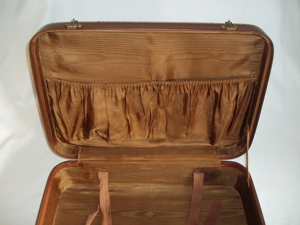 Koffer aus Leder von 1962, rotbraun, knapp 40 Liter Nutzvolumen Bild 9