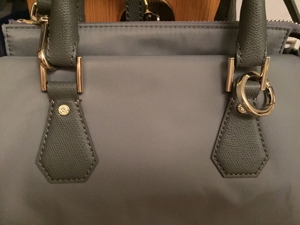 Modische, neuwertige Damen-Handtasche der Marke Marc Cain günstig abzugeben Bild 3