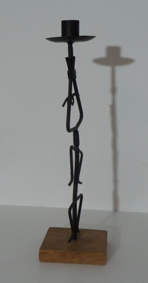 Kerzenständer, Eisenmännchen, Eisenfigur ca. 36 cm hoch, Kerzenhalter, Figur Leuchter, schwarz Bild 4
