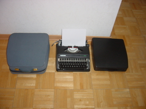 Schreibmaschine Silver Portable Typ Writer Reed SR 20 mit extra Tasche