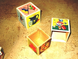Kinderspielzeug - Schachtelturm Bild 2