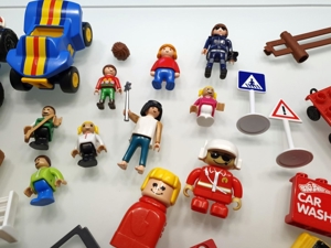 Konvolut Spielzeug: Lego, playmobil, Fisher Price, MEGA BLOCKS... Bild 4