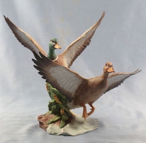 Goebel-   Hummel-   Kaiser Porzellan Figuren Bild 2